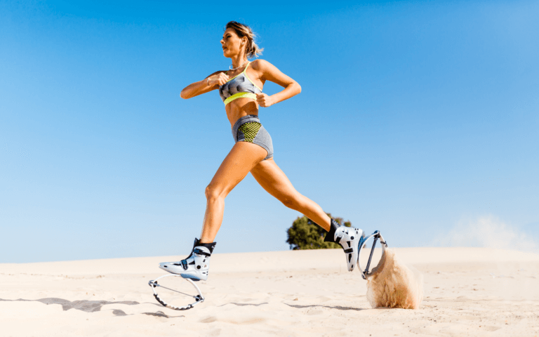 KANGOO-JUMPS FITNESSA APĀVU NOMA RĪGĀ TRENIŅIEM PARKĀ VAI DABĀ